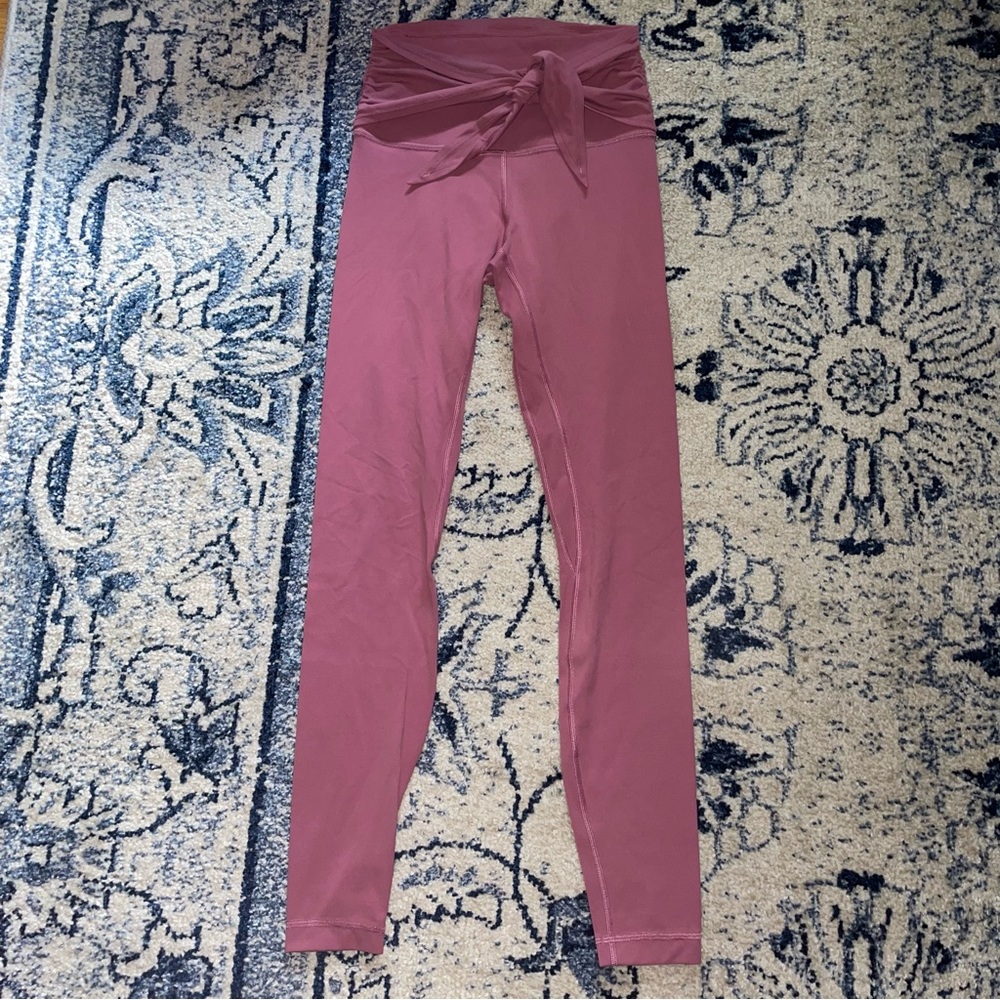 Lululemon wrap waist aligns moss rose